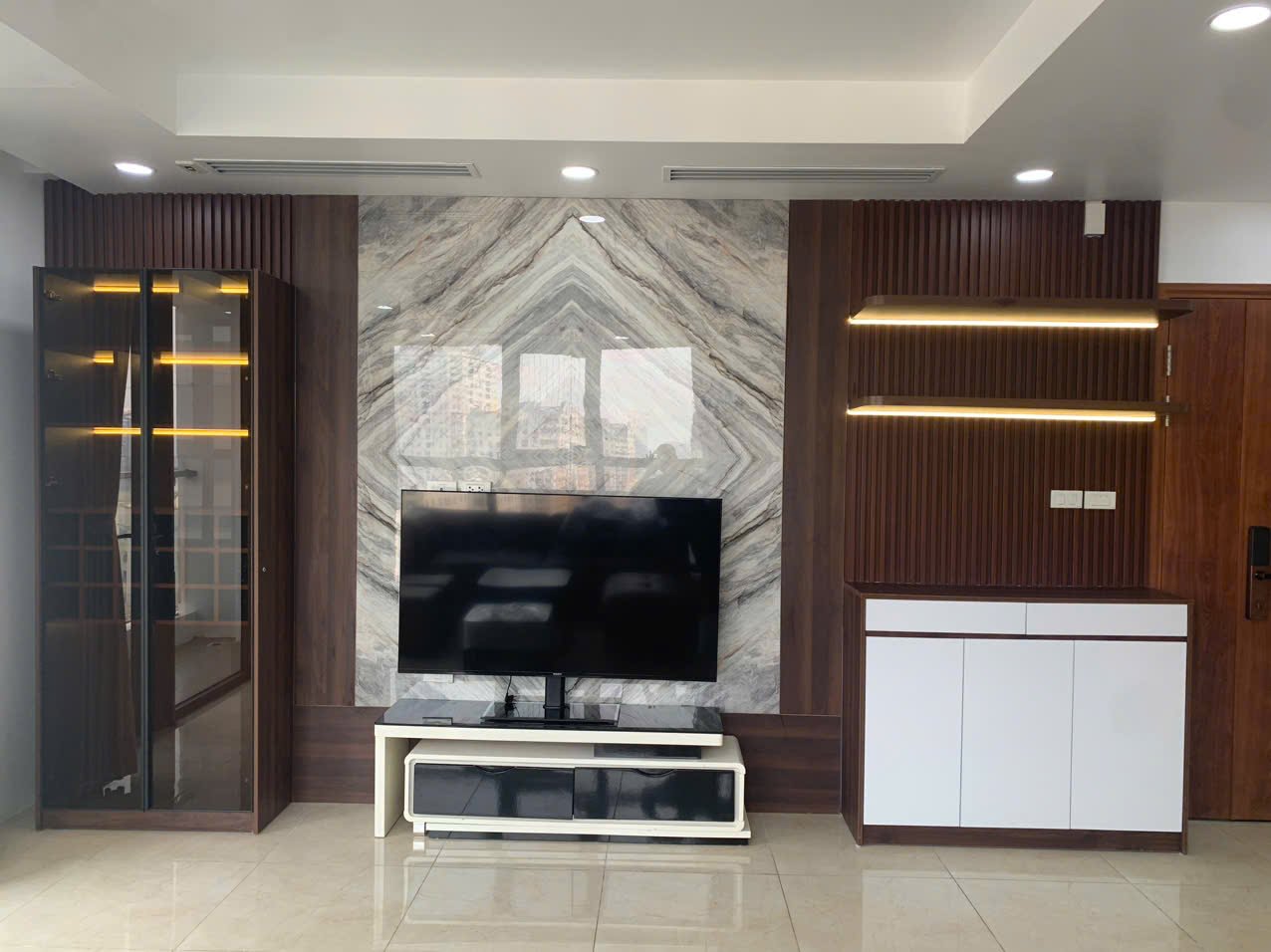 CHO THUÊ CĂN HỘ CAO CẤP 86M2 - CENTER POINT - 27 LÊ VĂN LƯƠNG - GIÁ 20 TRIỆU - Ảnh 1